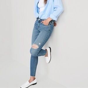 NWT OLD NAVY Mid-Rise Rockstar Super-Skinny with Stretch Ankle Jeans Size 6